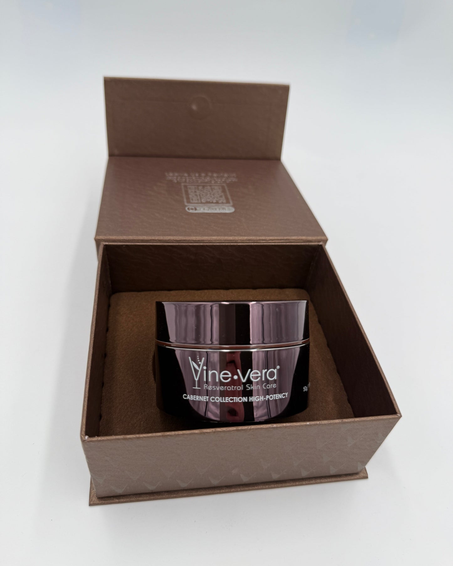 Vine Vera Resveratrol Cabernet Contour Eye Firming – Pflege für die Augenpartie